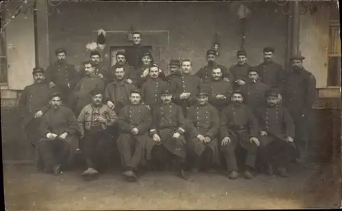 Foto Ak Französische Soldaten, 1. WK, Dritte Republik, Gruppenbild