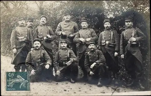 Foto Ak Französische Soldaten, 1. WK, Dritte Republik, Gruppenbild