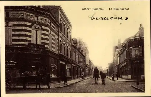 Ak Albert Somme, la Rue Carnot, Pharmacie régionale