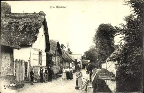 Ak Berneval Seine Maritime, Straßenpartie, Häuser, Anwohner