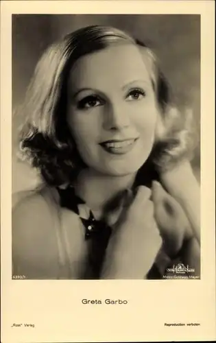 Ak Schauspielerin Greta Garbo, Portrait