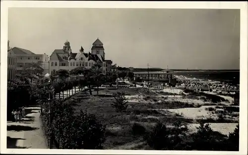 Foto Ak Seebad Binz auf Rügen, Strandpromenade