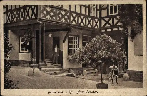Ak Bacharach Rhein, Partie am alten Posthof, Eingang