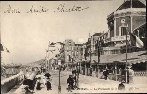 Ak Cabourg Calvados, La Promenade de la Mer