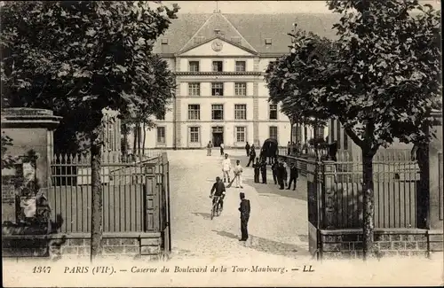 Ak Paris VII., Caserne du Boulevard de la Tour Maubourg