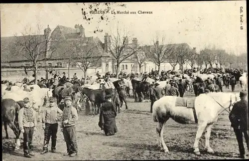 Ak Hesdin Pas de Calais, Marche aux Chevaux, Pferdemarkt