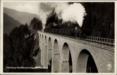 Ak Höllsteig Ravenna Eisenbahnbrücke im Schwarzwald, Viadukt, Dampflokomotive