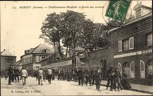 Ak Albert Somme, Etablissement Rochet, sortie des ouvriers