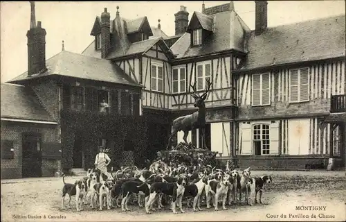 Ak Montigny Seine Maritime, Cour du Pavillon de Chase