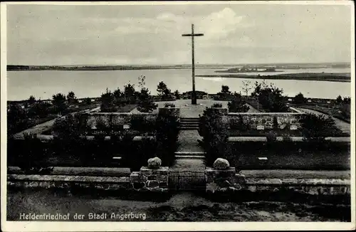 Ak Węgorzewo Angerburg Ostpreußen, Heldenfriedhof