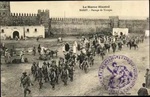 Ak Rabat Marokko, Passage de Troupes, französische Soldaten, I WK