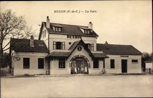 Ak Hesdin Pas de Calais, La Gare, Bahnhof