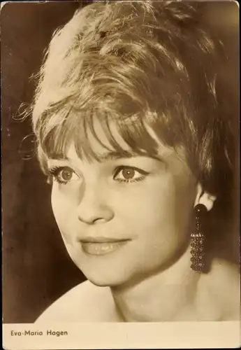 Ak Schauspielerin Eva Maria Hagen, Portrait, Defa Film, For eyes only
