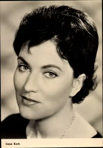 Ak Schauspielerin Irene Korb, Unser täglich Brot, Portrait
