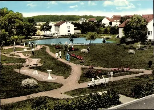 Ak Hülsa Homberg an der Efze Hessen, Minigolfanlage, Teich