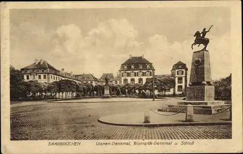 Ak Saarbrücken im Saarland, Ulanen Denkmal, Bismarck Denkmal und Schloss