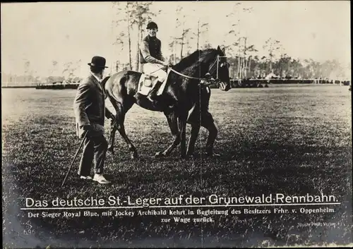 Ak Rennbahn Grunewald, Rennpfer Royal Blue, Jockey Archibald, Frhr. v. Oppenheim