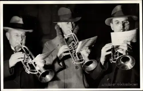 Foto Ak Zürich, Musiker mit Trompeten, um 1930