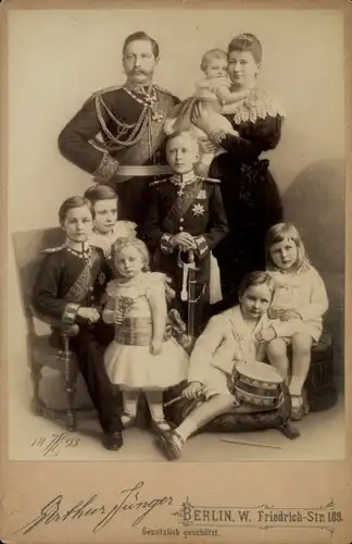 Foto Kaiser Wilhelm II., Kaiserin Auguste Viktoria, Prinzen, Prinzessinnen, 1893