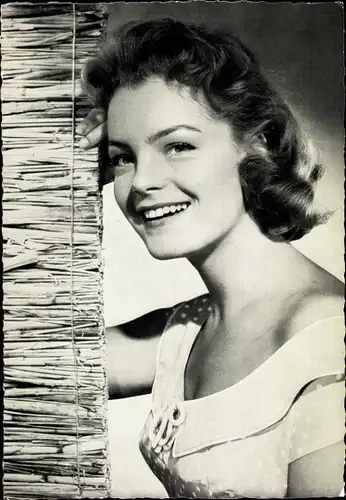 Ak Schauspielerin Romy Schneider, Portrait