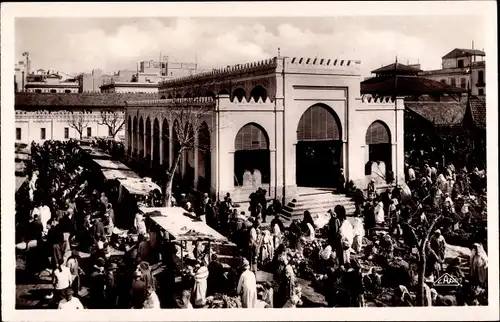 Ak Tunis Tunesien, Le Marché, Marktplatz mit Markthallen