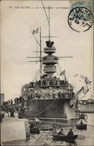 Ak Le Havre Seine Maritime, Le Bouvine au bassin, Französisches Kriegsschiff