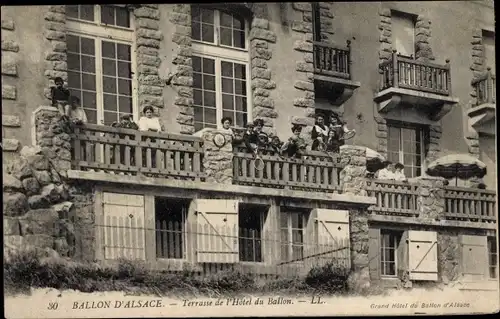 Ak Ballon d'Alsace Vosges, Terrasse de l' Hotel du Balllon