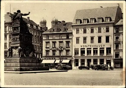 Ak München Bayern, Blick auf den Max Joseph Platz mit Spatenhaus, Denkmal