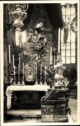 Ak Praha Prag, Veitsdom, Grabmal des heiligen Johannes Nepomuk, Innenansicht