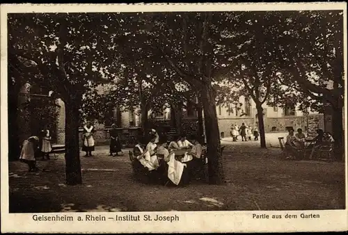 Ak Geisenheim am Rhein Hessen, Institut St. Joseph, Partie aus dem Garten