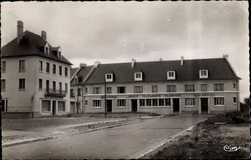 Ak Caumont l'Éventé Calvados, Le quartier de la Poste