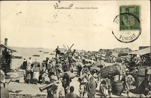 Ak Casablanca Marokko, Un aspect des Quais, Hafenpartie, Lastenträger, Maghreb