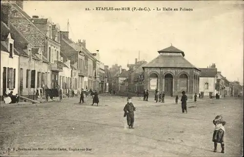 Ak Etaples sur Mer Pas de Calais, La Halle au Poisson