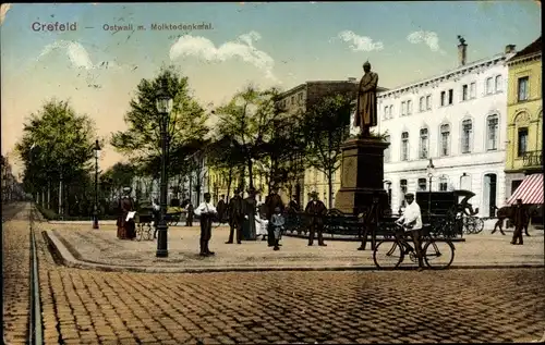 Ak Krefeld am Niederrhein, Ostwall, Moltke Denkmal, Radfahrer