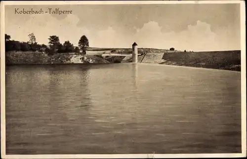 Ak Werdau in Sachsen, Koberbach Talsperre, Turm, Blick vom Wasser aus