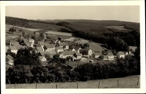 Foto Ak Kausen Westerwald, Blick auf den Ort und umliegende Landschaft