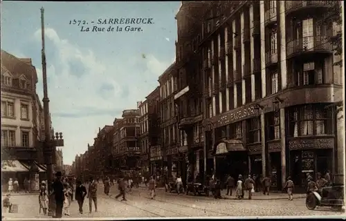 Ak Saarbrücken im Saarland, La Rue de la Gare