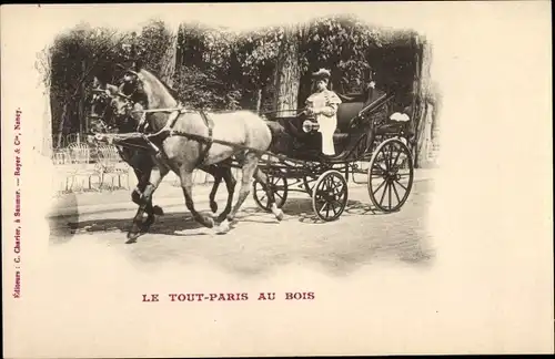 Ak Paris XVI Passy, Le Tout Paris au Bois, Kutscherin