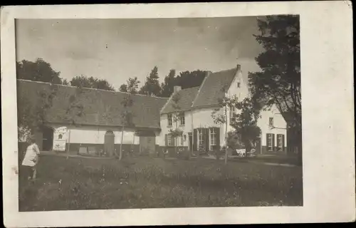 Foto Ak Veghel Nordbrabant, Blick auf ein Wohnhaus