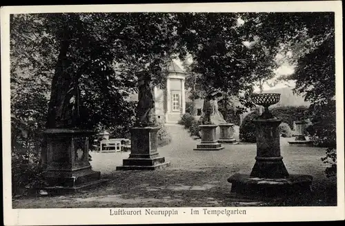 Ak Neuruppin in Brandenburg, im Tempelgarten