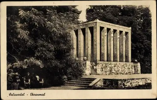 Ak Salzwedel in der Altmark, Ehrenmal