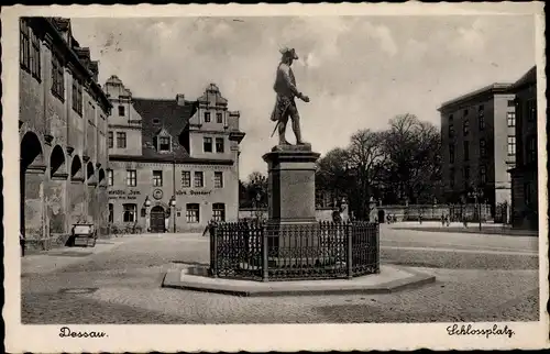 Ak Dessau in Sachsen Anhalt, Schlossplatz