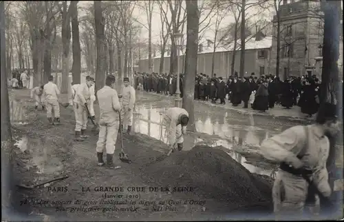 Ak Paris, Crue de la Seine, Sapeurs, Quai d'Orsay