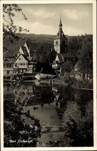 Ak Bad Liebenzell im Schwarzwald, Ortspartie am Fluss