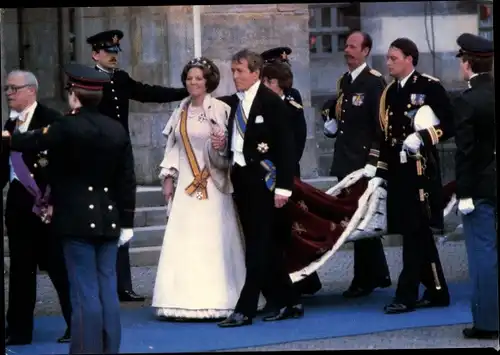 Ak Königin Beatrix der Niederlande mit Prinzgemahl Claus, 30 April 1980