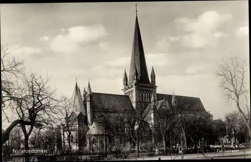 Ak Trondhjem Trondheim Norwegen, Nidarosdom, Blick zur Domkirche