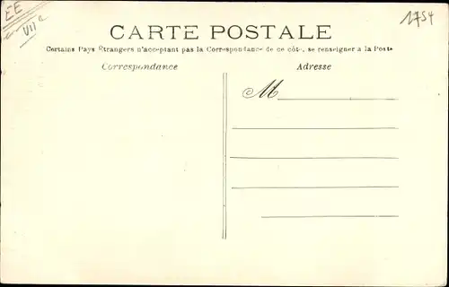 Ak Paris VII., Hotel des Invalides, Veteran in Uniform, Orden