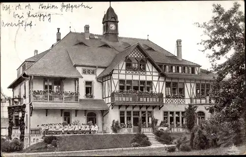 Ak Frohburg in Sachsen, Arvedshof, Haus und landwirtschaftliche Frauenschule, Schulhaus, Gartenseite