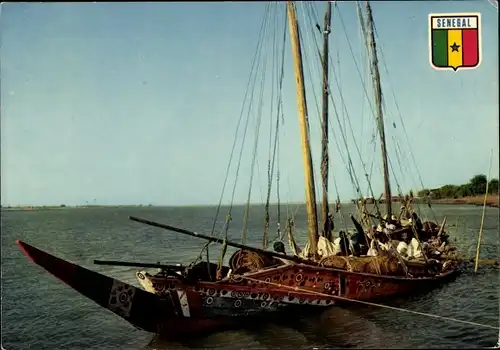 Ak Senegal, Fishing pirogue
