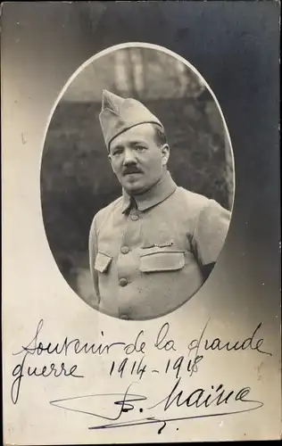 Passepartout Ak Französischer Soldat in Uniform, Portrait, I WK